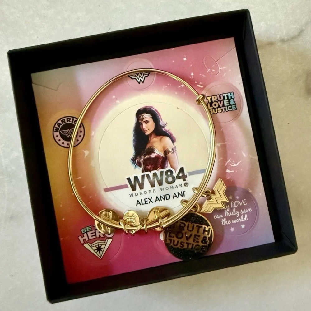 Alex and Ani Wonder Woman WW84 Logo Shiny Silver Bracelet w/ Card & Box